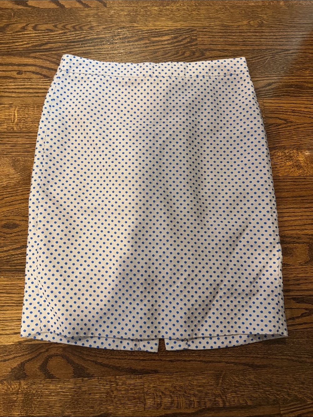 J Crew The Pencil Skirt in Size 6 Taupe with Blue Polka Dots